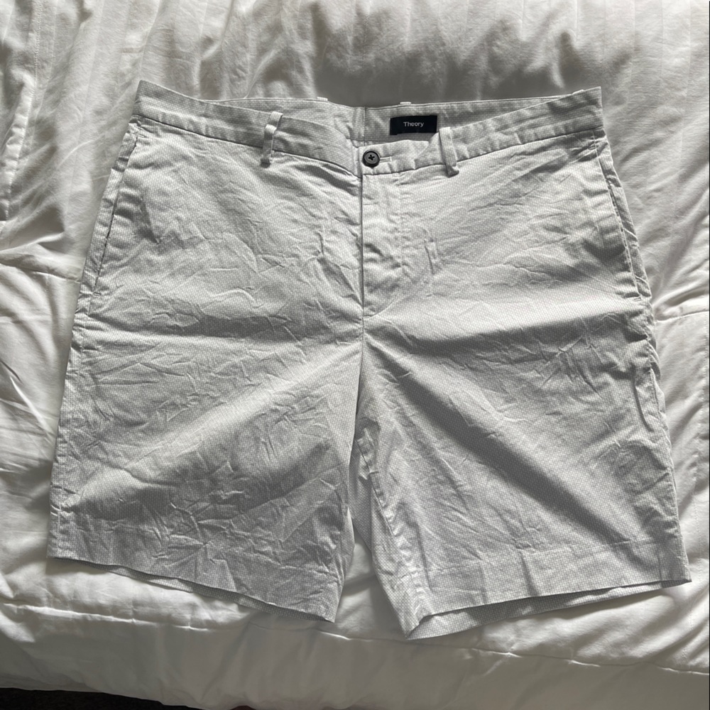 Theory white print shorts 36